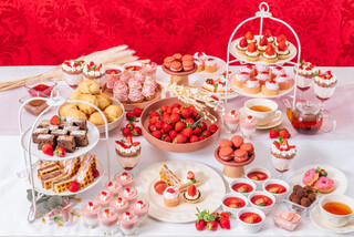 船上レストランで多彩ないちごスイーツが食べ放題!いちごスイーツビュッフェクルーズ