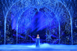 劇団四季『アナと雪の女王』ミュージカル鑑賞ツアー【1階S1席確約】
