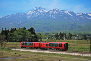 人気の観光列車をあなぶきツアーで貸切!えちごトキめきリゾート雪月花
